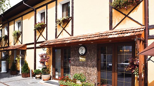 Отель Серовъ Симферополь - официальный сайт