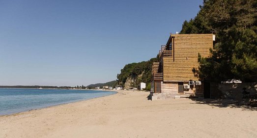 Отель Freedom 3 Пицунда - официальный сайт