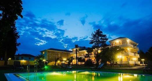 Отель Вилла Виктория Гудаута - официальный сайт