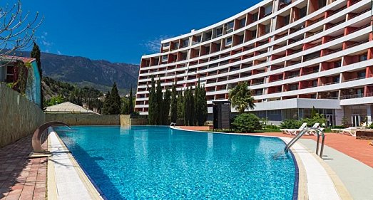 Отель Фамилия Ялта - официальный сайт