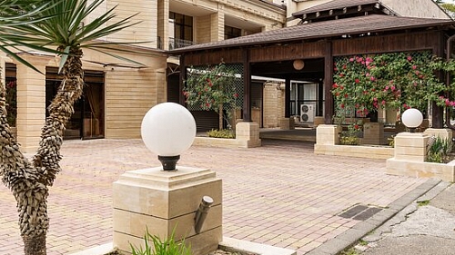 Отель Золотой Дельфин Адлер - официальный сайт