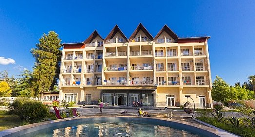 Отель Ривьера Пицунда - официальный сайт