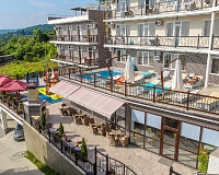 Отель Лоофкий (Лоо)