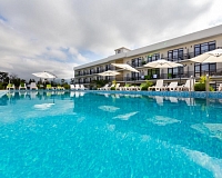 Санаторий Club Resort Hotel OASIS в Пицунде, вид снаружи Санаторий Club Resort Hotel OASIS (Пицунда)
