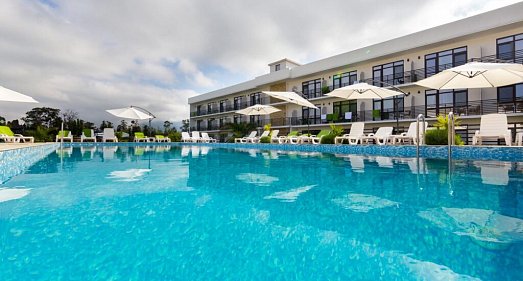 Отель Club Resort Hotel OASIS Пицунда - официальный сайт