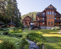 Отель Ручьи уДачи в Белокурихе, вид снаружи Отель Ручьи уДачи (Белокуриха)