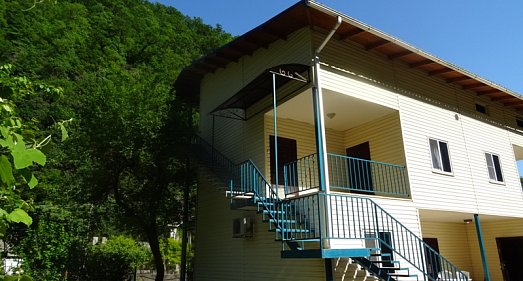 Отель Домик в ущелье Гагра - официальный сайт